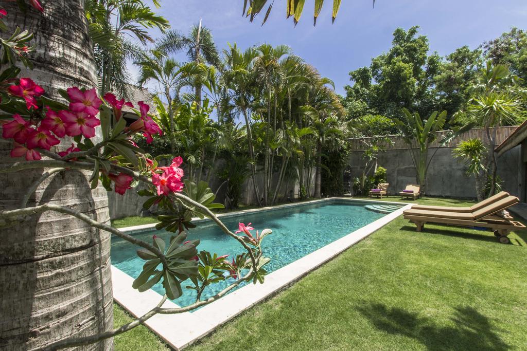 Villa Kundalini Seminyak  Exterior photo